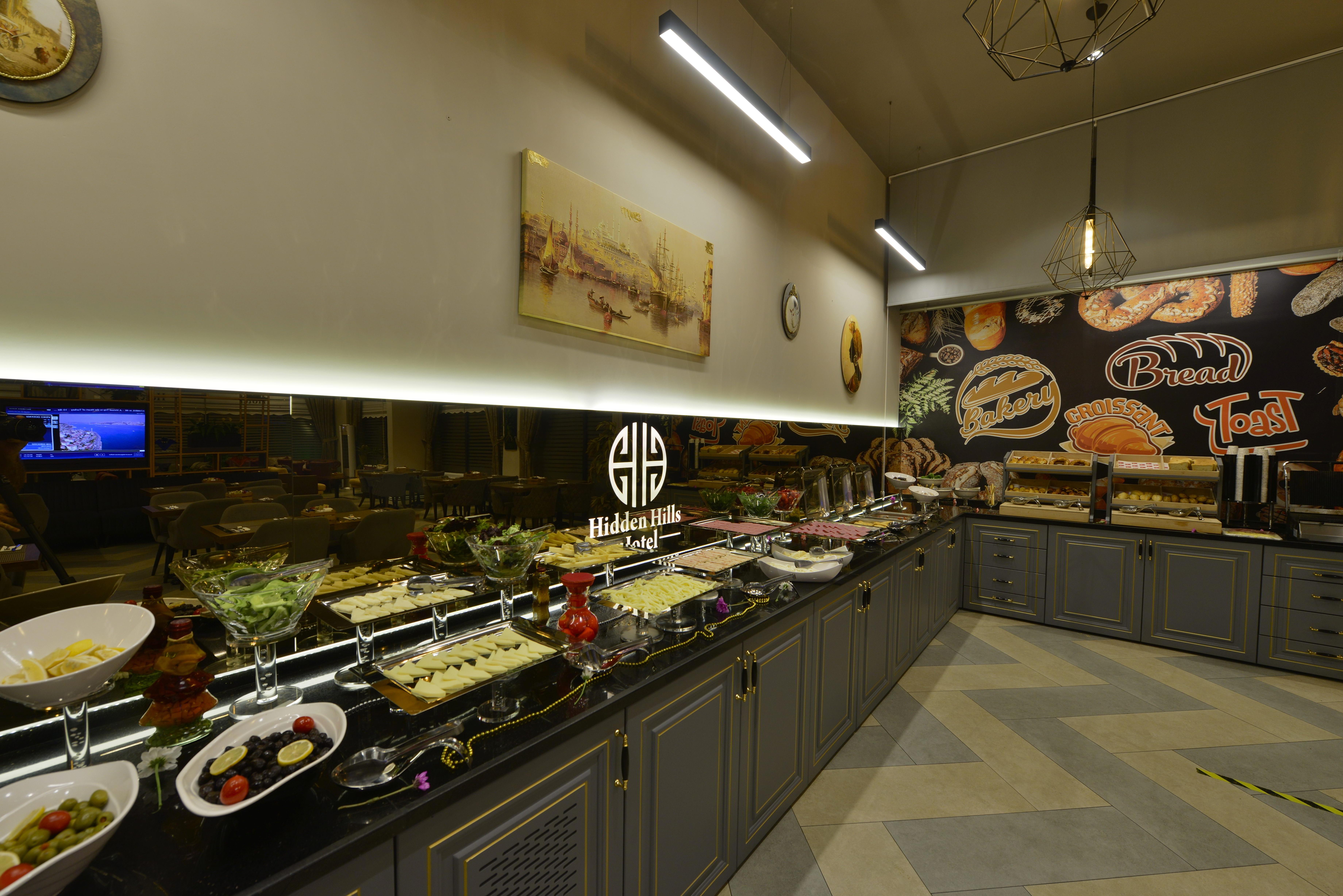 Best Western Premier Hidden Hills Hotel Istanbul Ngoại thất bức ảnh A buffet in a restaurant