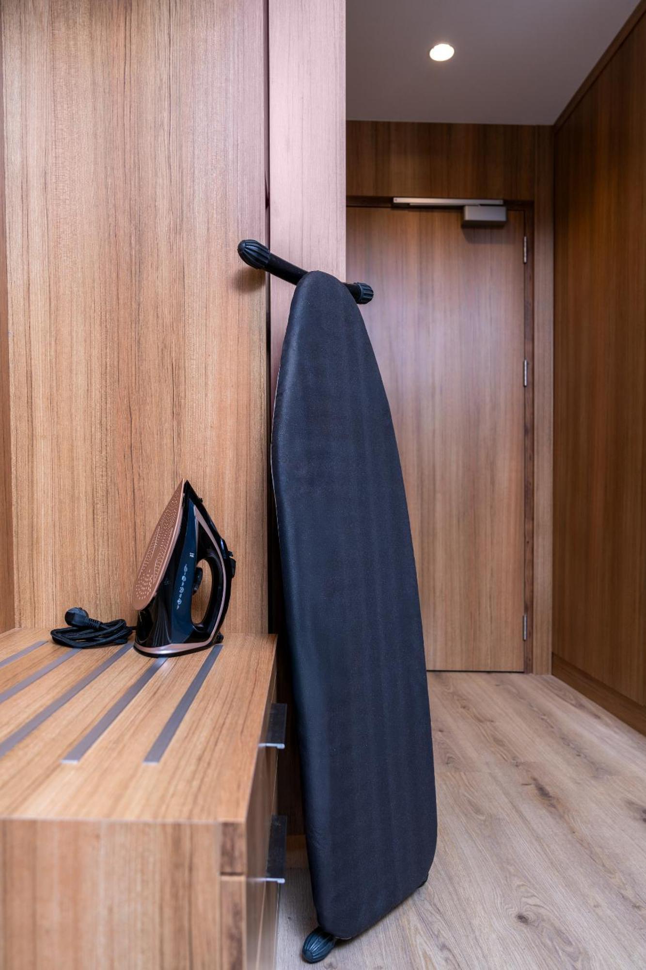 Best Western Premier Hidden Hills Hotel Istanbul Ngoại thất bức ảnh A garment steamer