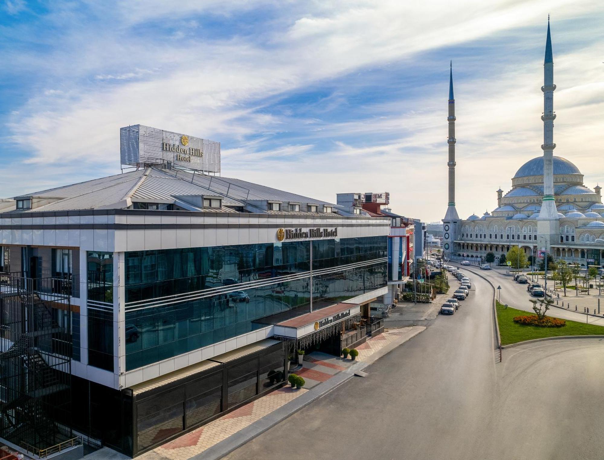 Best Western Premier Hidden Hills Hotel Istanbul Ngoại thất bức ảnh Hilton Tirana